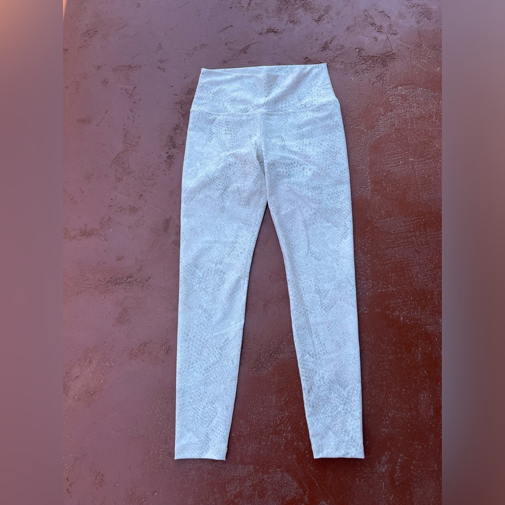 Great condition and the material is super soft!